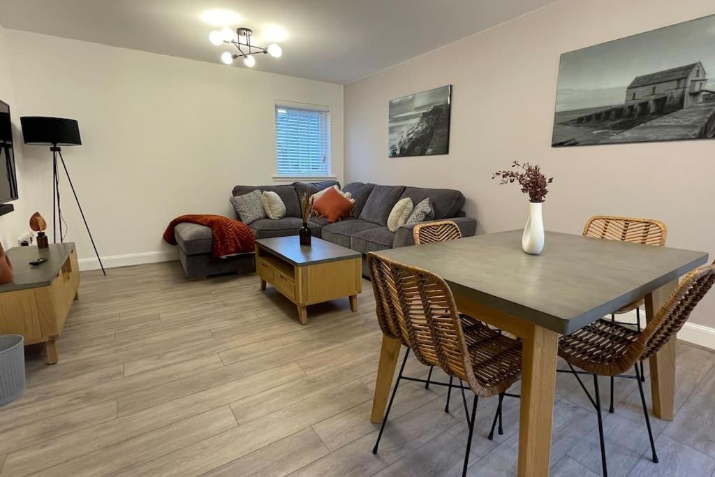 Harbourside, Luxurious Elegant Holiday Home With Bike Store - Sleeps 6 Wick  Exterior photo