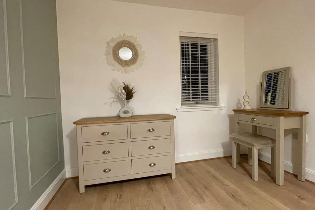 Harbourside, Luxurious Elegant Holiday Home With Bike Store - Sleeps 6 Wick  Exterior photo